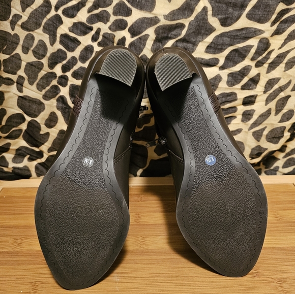 EUC Charter Club Women’s Pixxyp Deep Brown Booties Sixe 8.5 - Picture 10 of 11